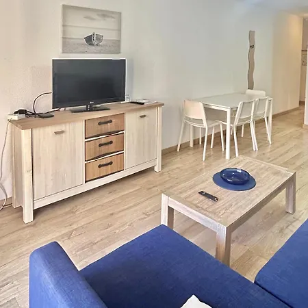 Lovely 1 Bed In Castle Harbour C108 아파트 로스크리스티아노스